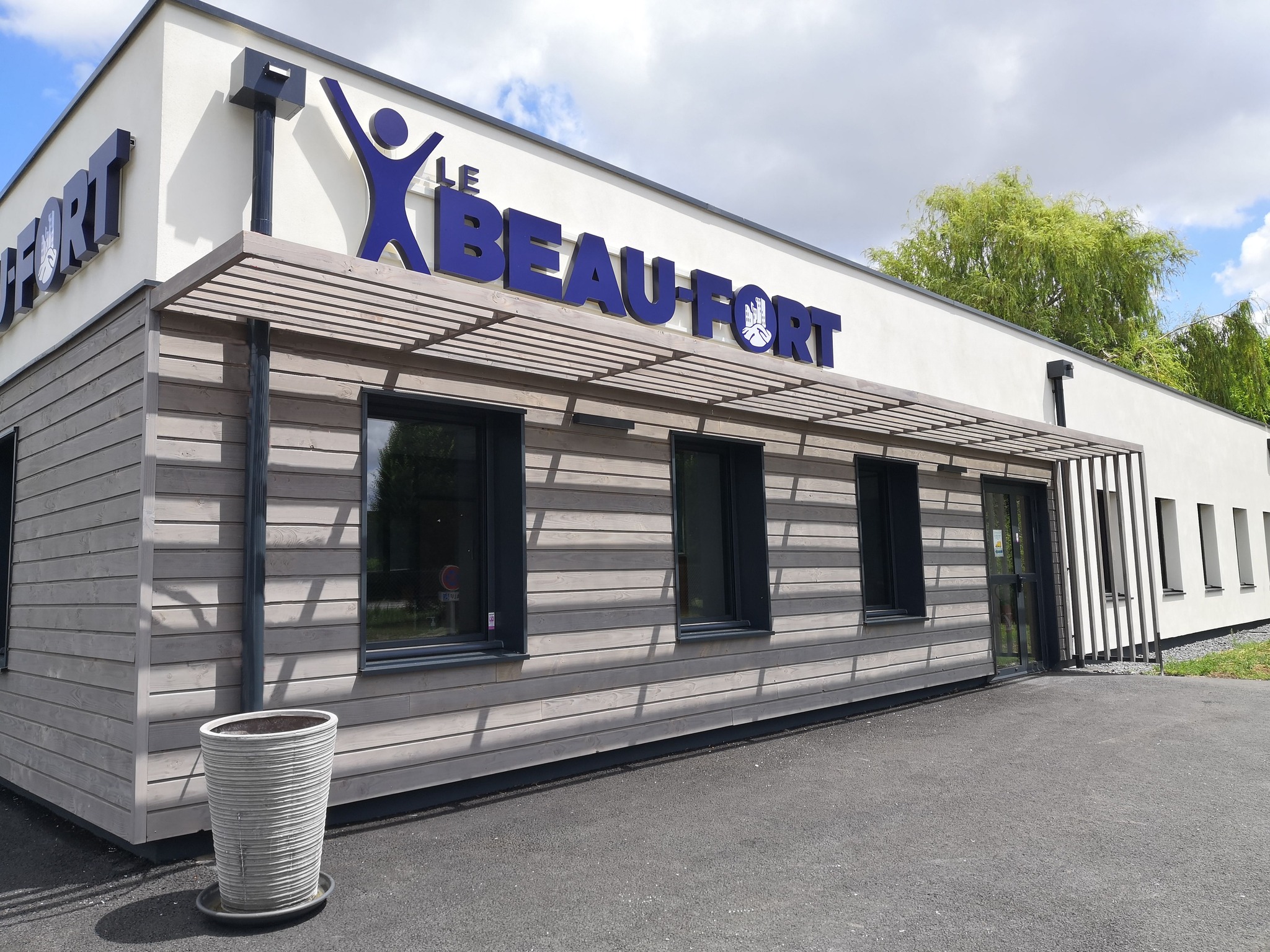 Locaux Le Beaufort — vêtements de travail personnalisés